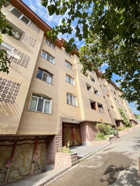 فاز۱ فروردین جنوبی ۱۰۵متر ۲خواب سندتک برگ