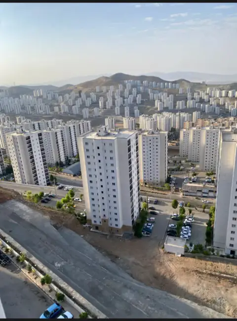 فاز۱۱ -پلتفرم مدیران - سالن جنوبی ویودار ۸۷ متر دوخواب فول