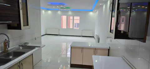 فاز ۸ ۱۰۰ متر دو خواب محله ۱