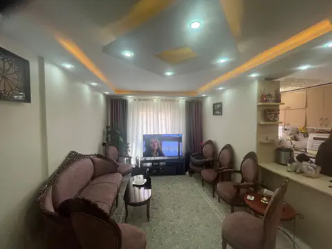 فاز ۱۱ پردیس ۸۷متر طبقه سوم تاپ لوکیشن