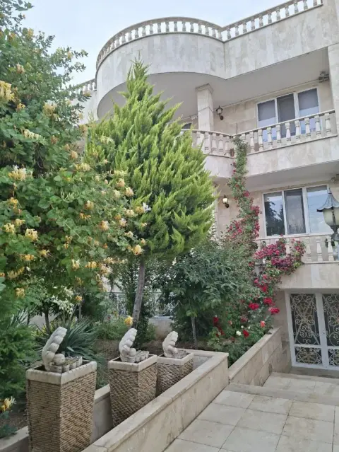 فاز ۱ ویلایی دو طبقه اسختر دار