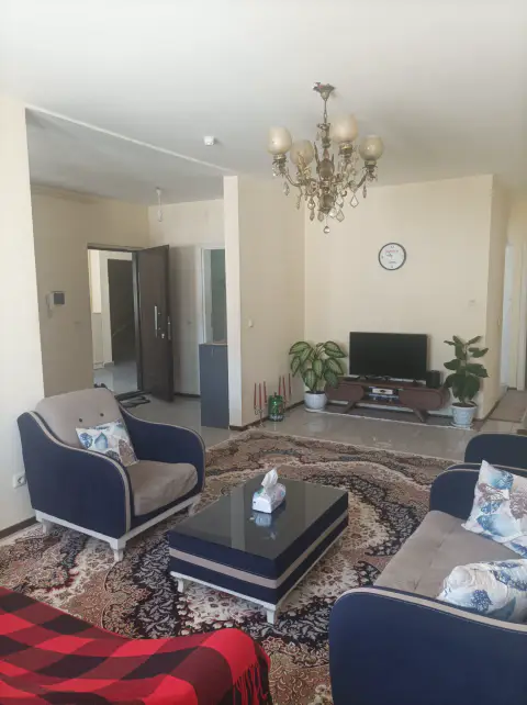 فاز۱۱ زون۴ سالن جنوبی ۸۷متر ۲خواب فول